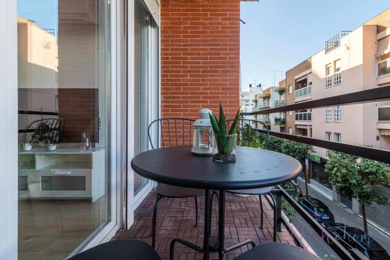 2 Apartamento En Estadio Sevilla 6 Plazas 3 Hab Y Metro エクステリア 写真